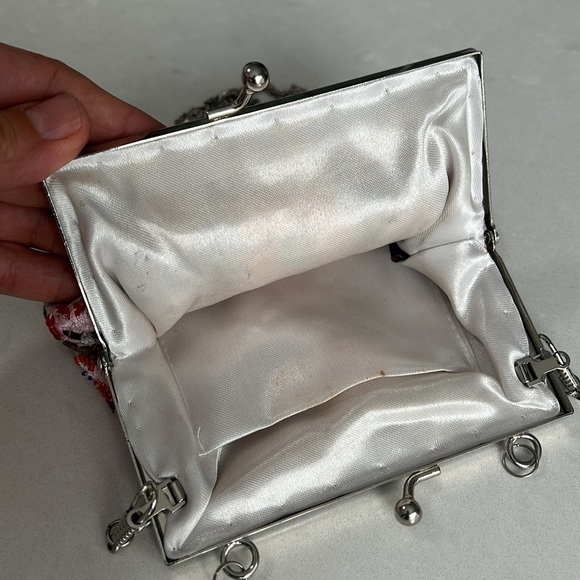 Passport beaded small bag with satin lining crossbody silver chain - Picture 7 of 14